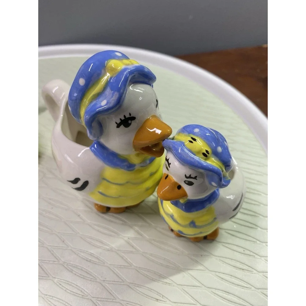 Vintage Set-4 Ceramic Ducks Wearing Bonnets. Creamer,Spoon Rest,Toothpick Holder